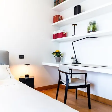 Unit D With View And Terrace * Milan