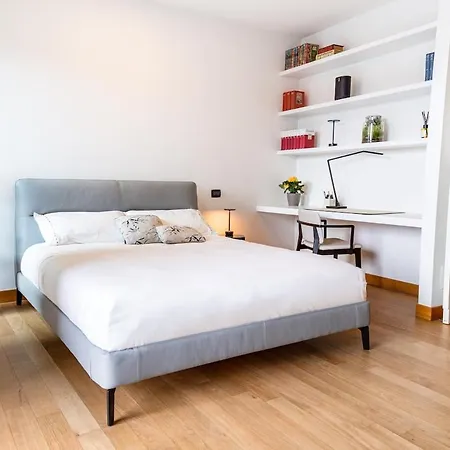 Unit D With View And Terrace Apartment Milan